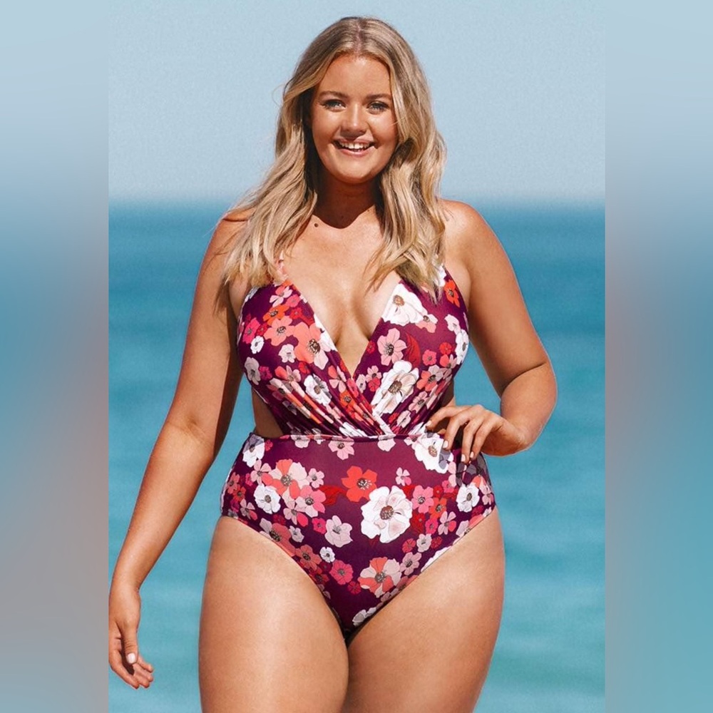 ✨NWT✨CUPSHE Floral Cut Out One Piece Bathing Suit